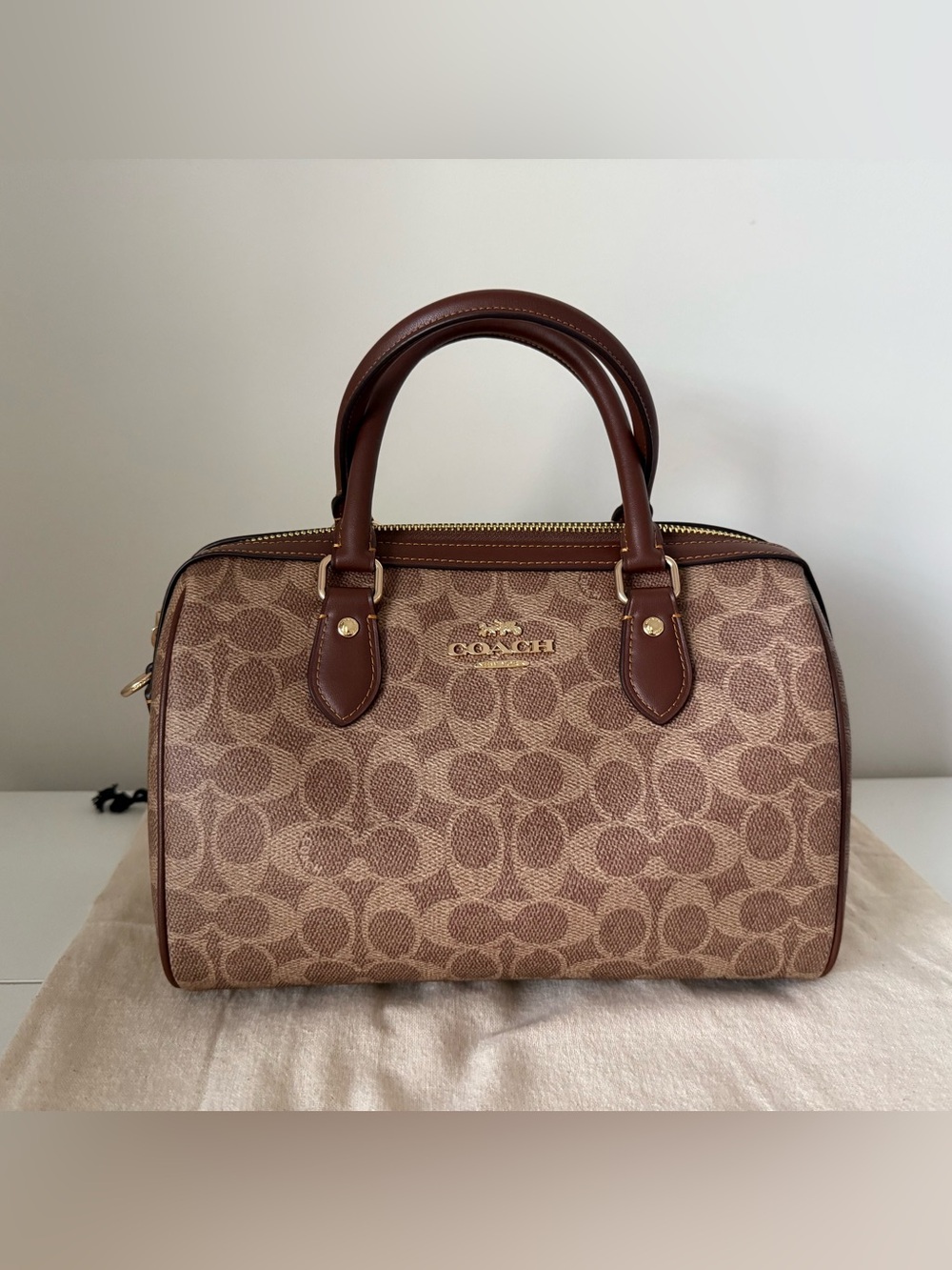 Coach Tan Signature Rowan w/matching accessories. - Picture 10 of 16